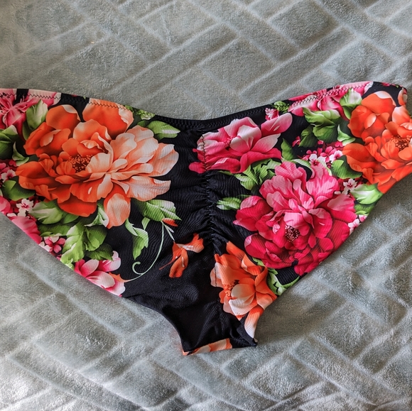 🛍️3 for $10 Size XL floral bikini bottom, brand unknown - Picture 3 of 3